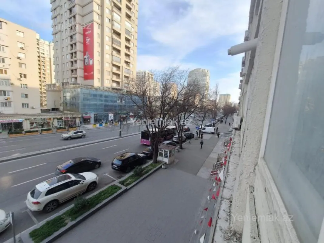 Satılır 3 otaqlı köhnə tikili 70 m²