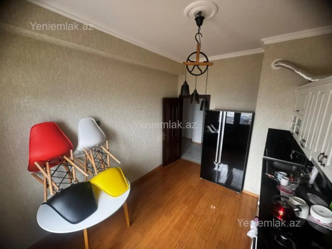 Satılır 3 otaqlı yeni tikili 90 m²