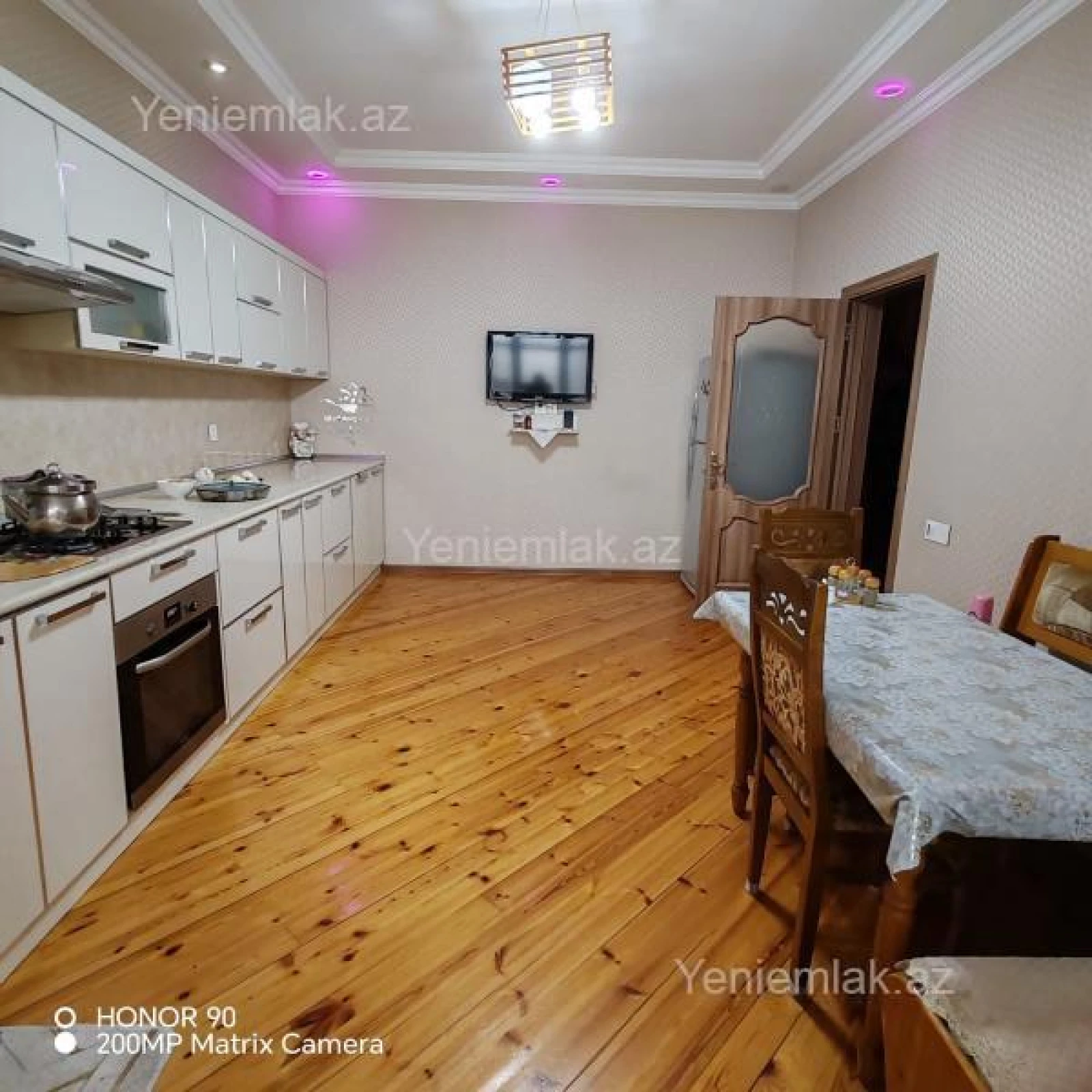 Satılır 5 otaqlı həyət evi 365 m²