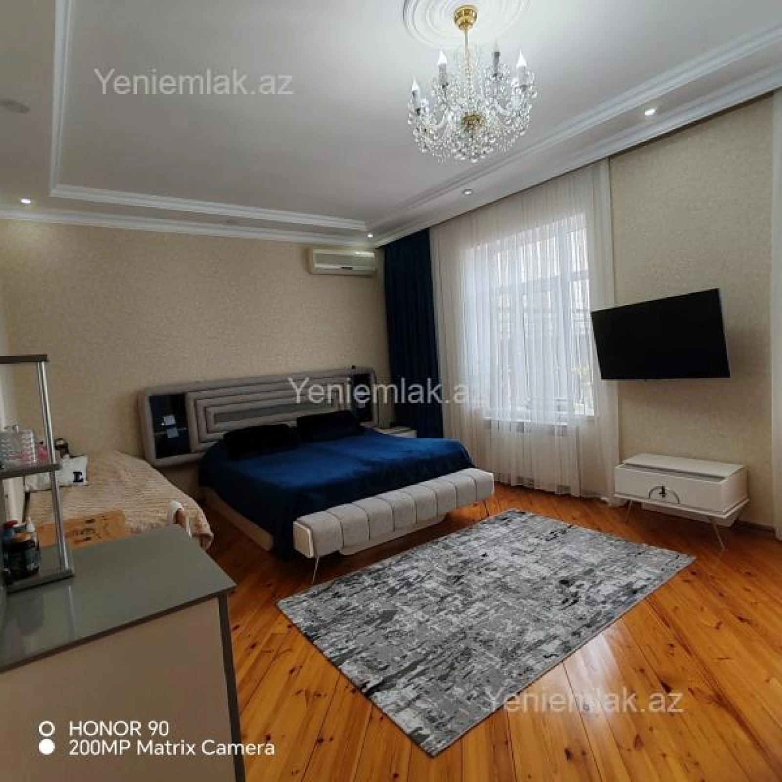 Satılır 5 otaqlı həyət evi 365 m²