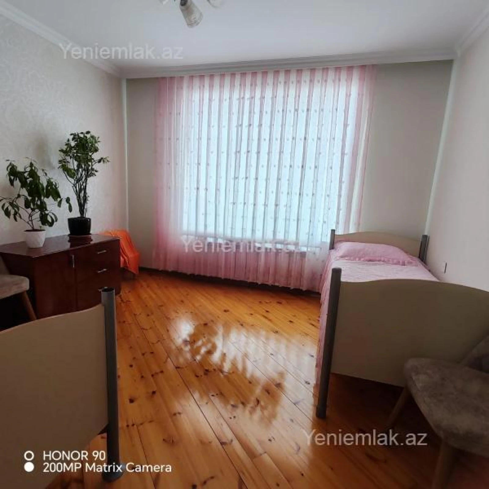 Satılır 5 otaqlı həyət evi 365 m²