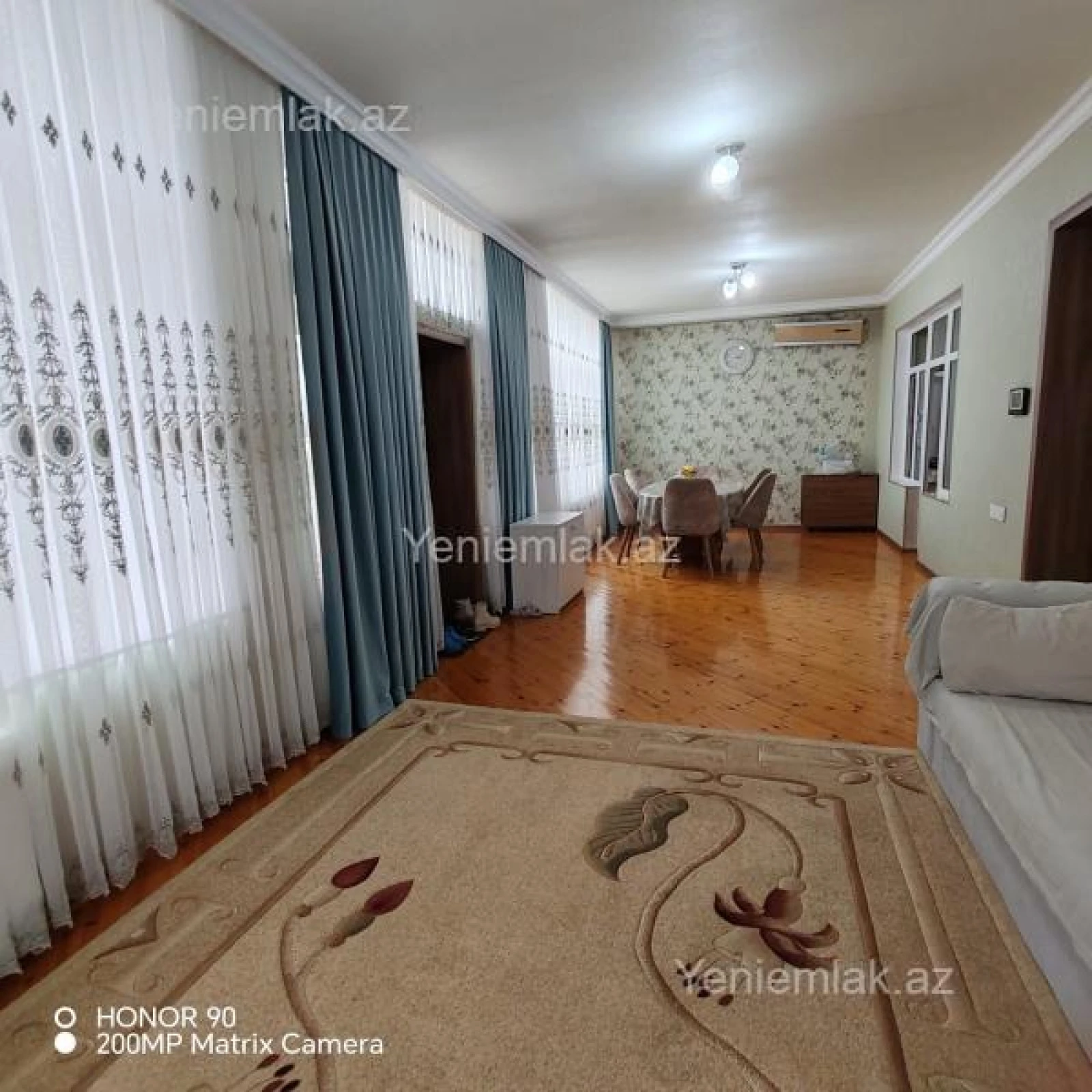 Satılır 5 otaqlı həyət evi 365 m²