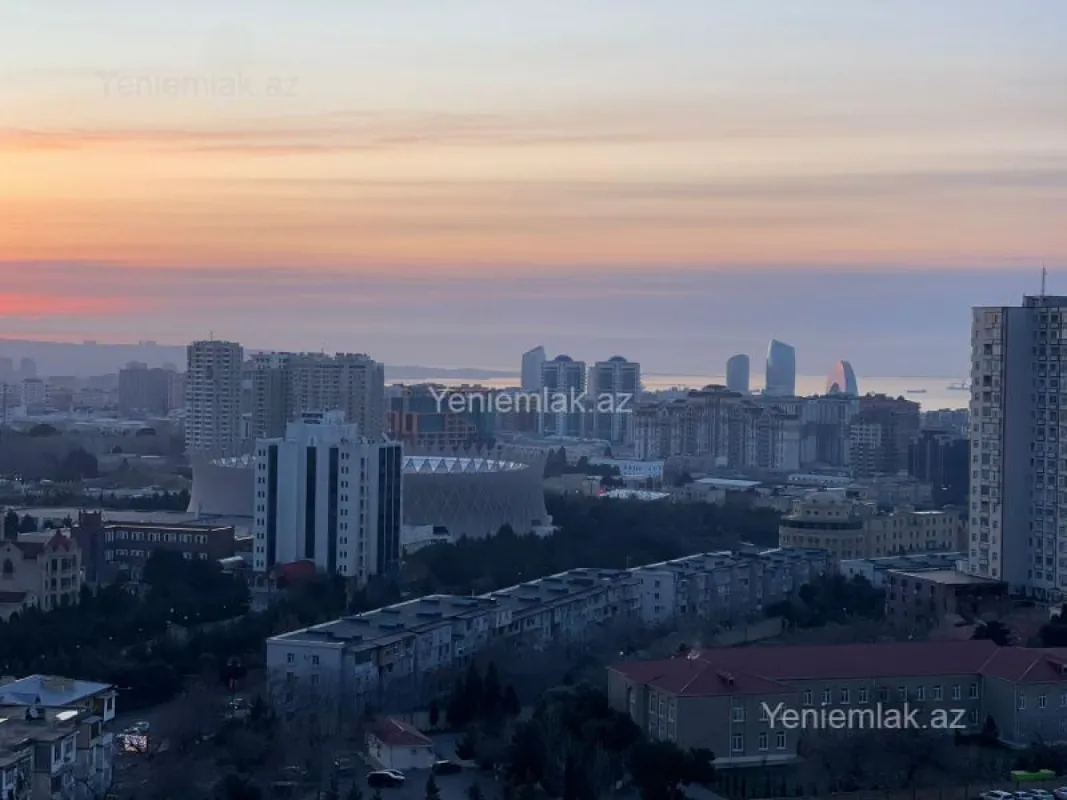 Satılır 3 otaqlı yeni tikili 160 m²