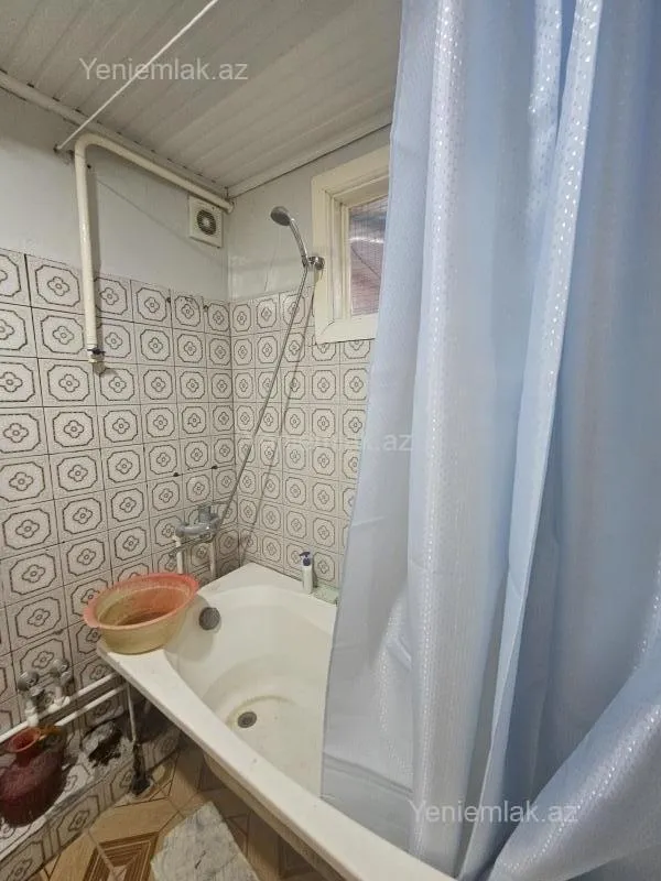 Satılır 3 otaqlı köhnə tikili 68 m²