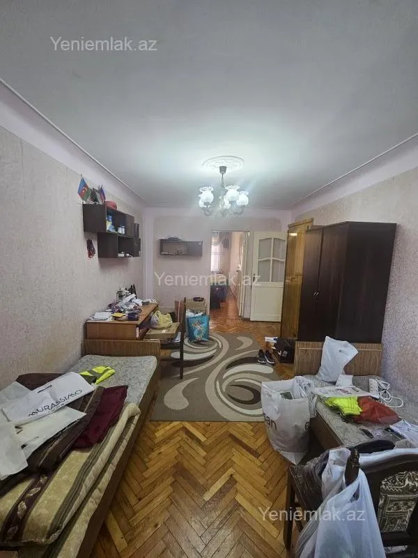 Satılır 3 otaqlı köhnə tikili 68 m²