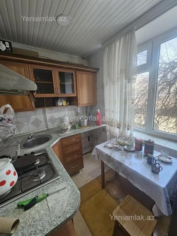 Satılır 3 otaqlı köhnə tikili 68 m²