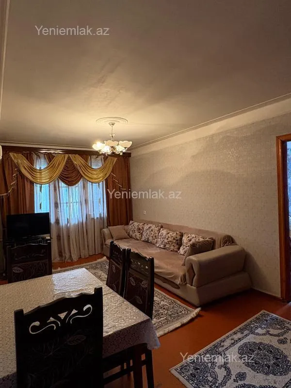 Satılır 2 otaqlı köhnə tikili 55 m²