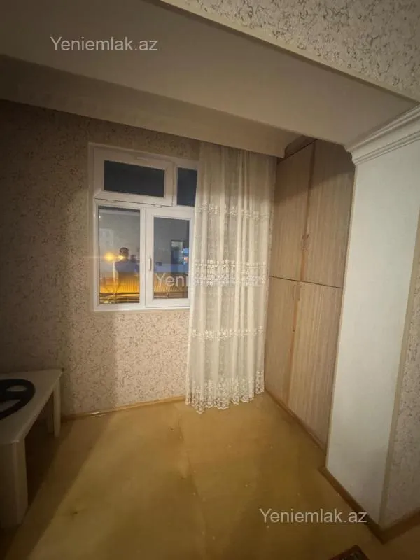 Satılır 1 otaqlı köhnə tikili 40 m²