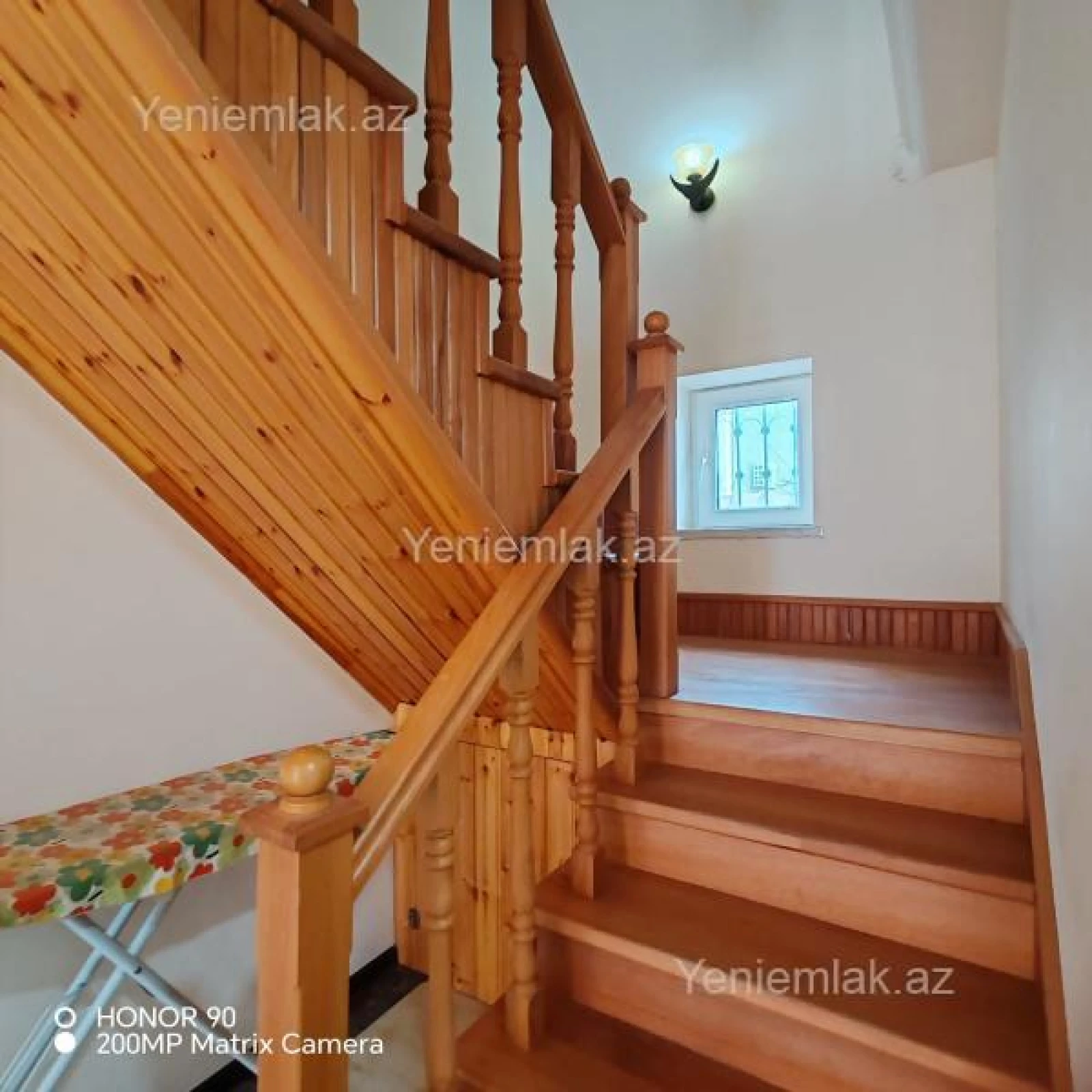 Satılır 5 otaqlı həyət evi 200 m²