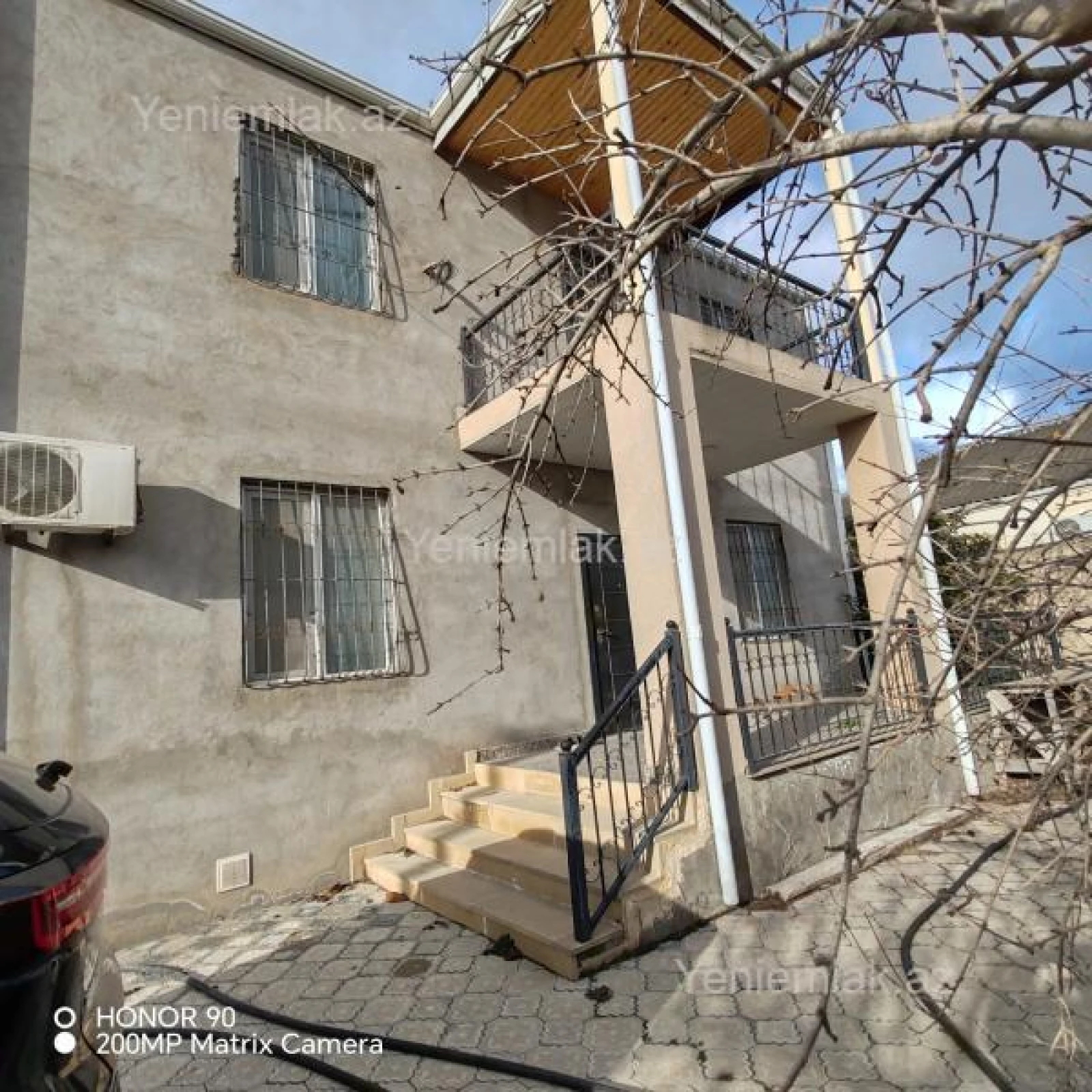 Satılır 5 otaqlı həyət evi 200 m²