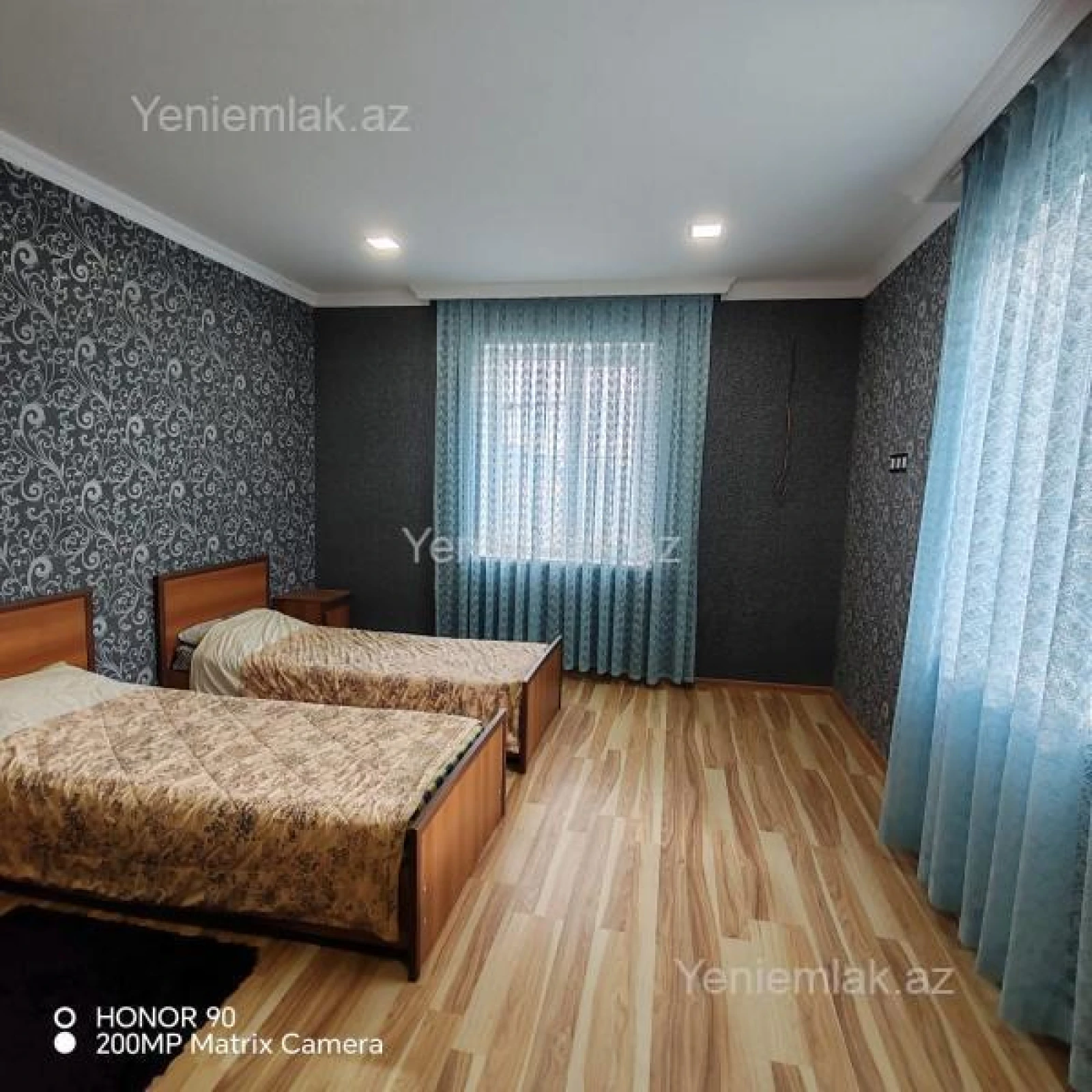 Satılır 5 otaqlı həyət evi 200 m²