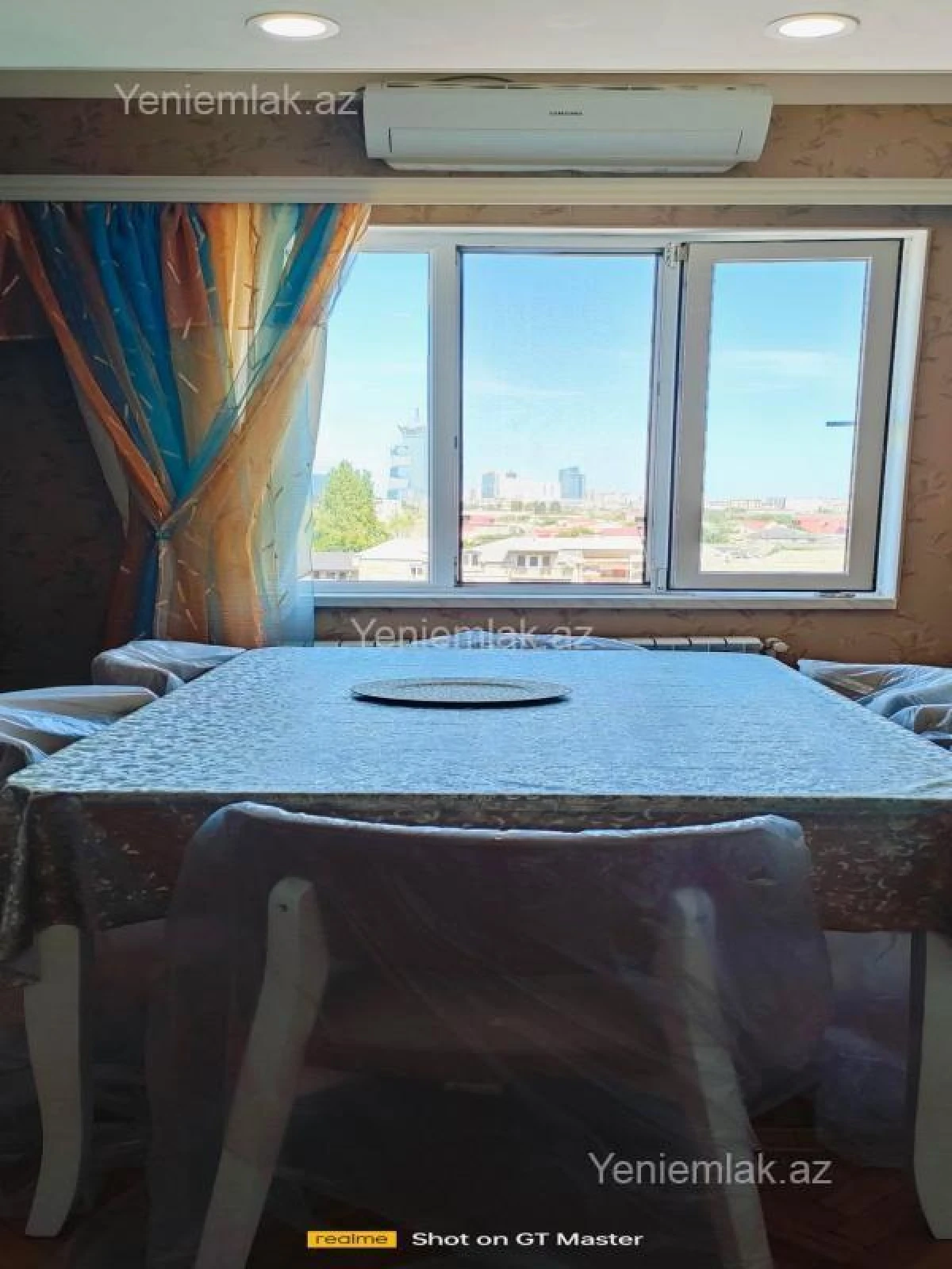 Satılır 2 otaqlı köhnə tikili 65 m²