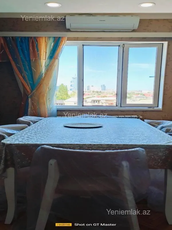 Satılır 2 otaqlı köhnə tikili 65 m²