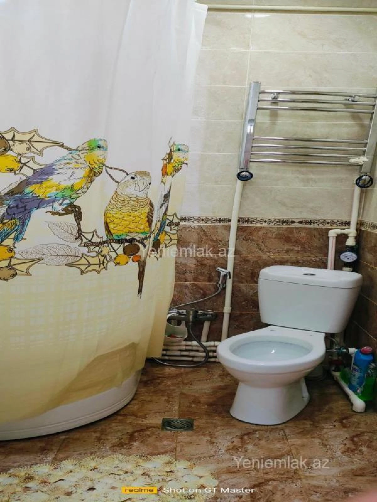 Satılır 2 otaqlı köhnə tikili 65 m²