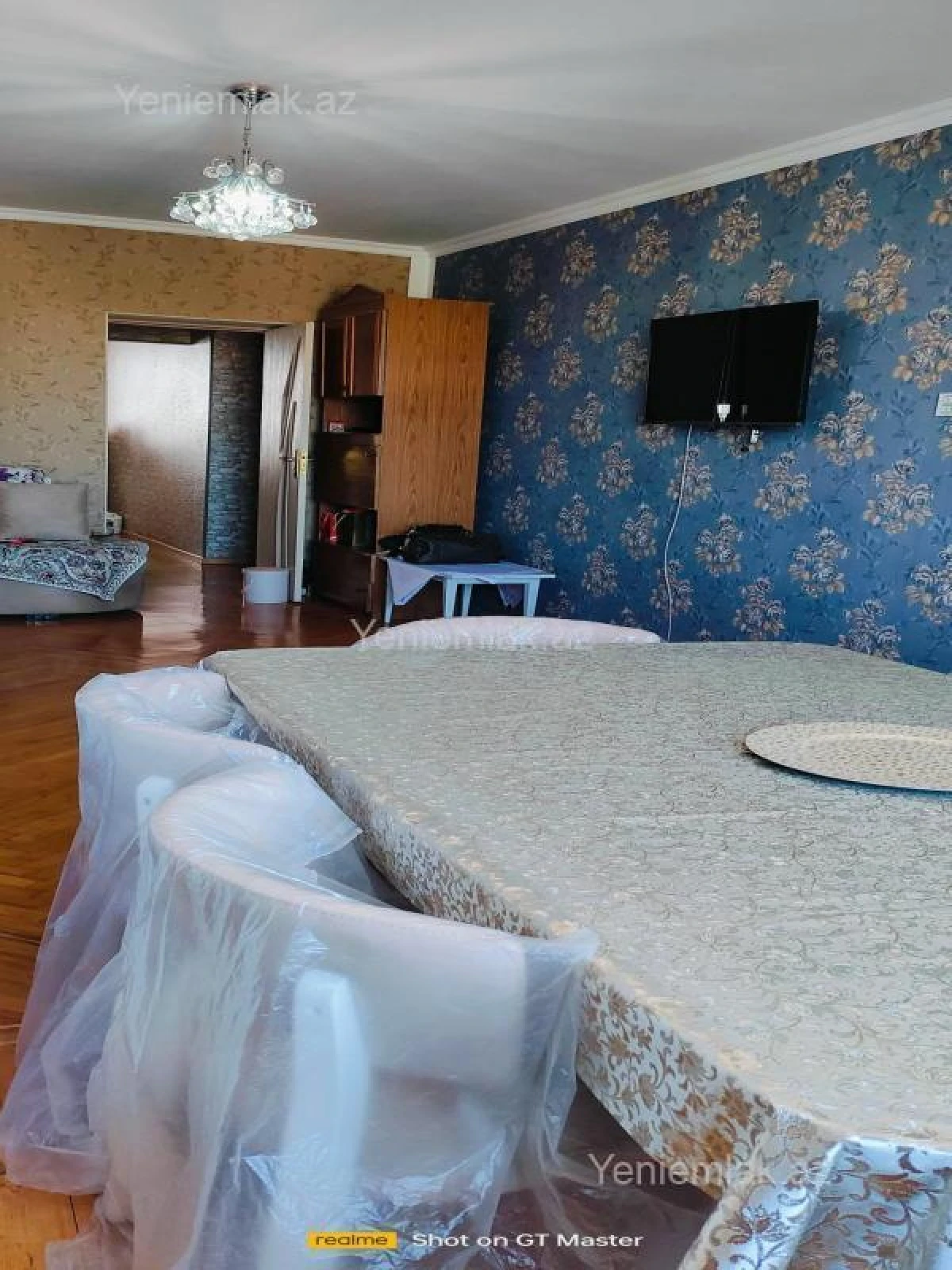 Satılır 2 otaqlı köhnə tikili 65 m²