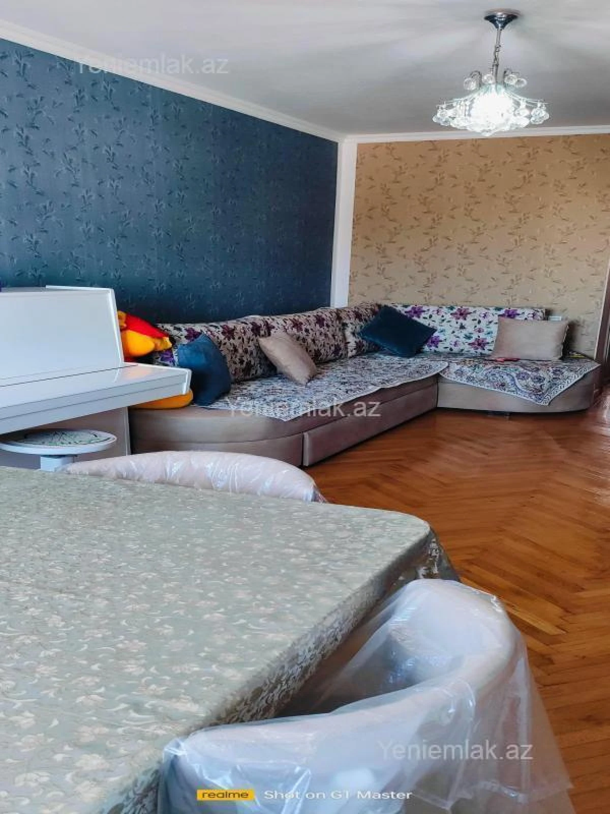 Satılır 2 otaqlı köhnə tikili 65 m²