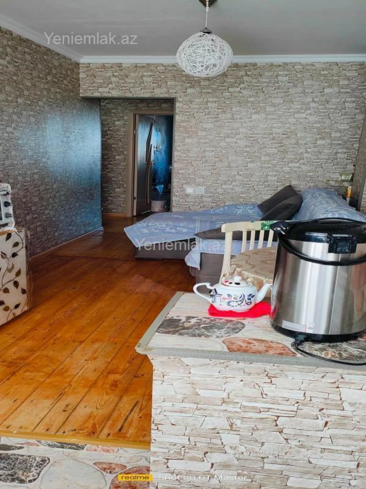 Satılır 2 otaqlı köhnə tikili 65 m²