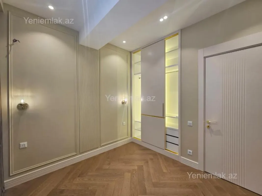 Satılır 3 otaqlı yeni tikili 85 m²
