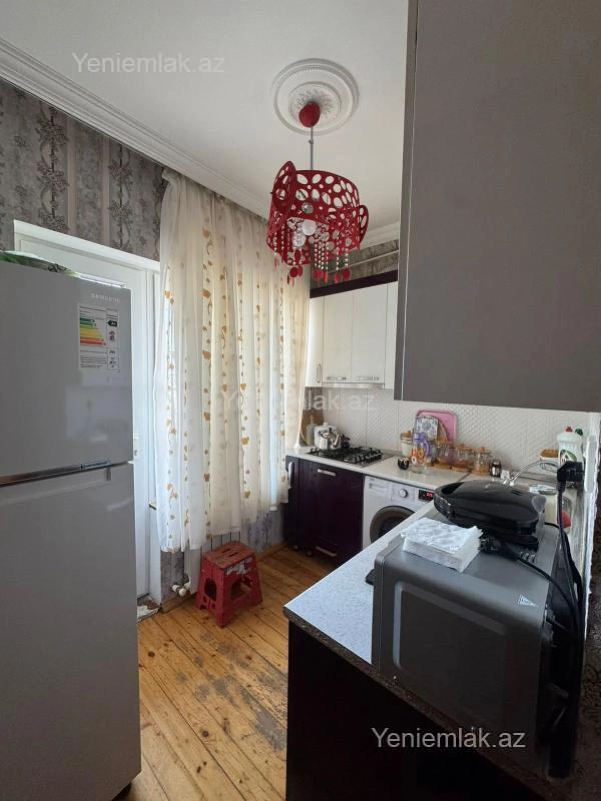Satılır 2 otaqlı köhnə tikili 60 m²