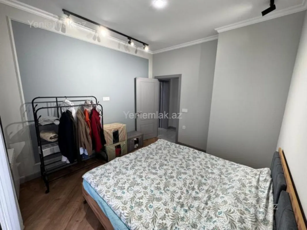 Satılır 2 otaqlı yeni tikili 60 m²