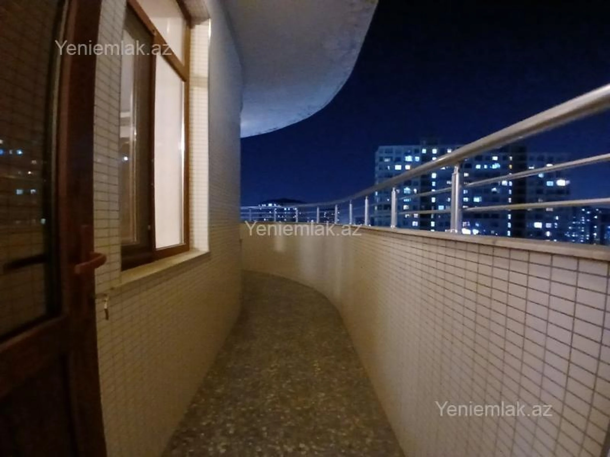 Satılır 4 otaqlı yeni tikili 162 m²