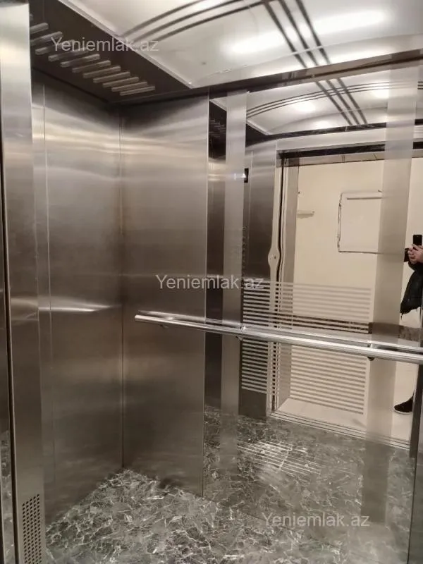 Satılır 3 otaqlı yeni tikili 141 m²