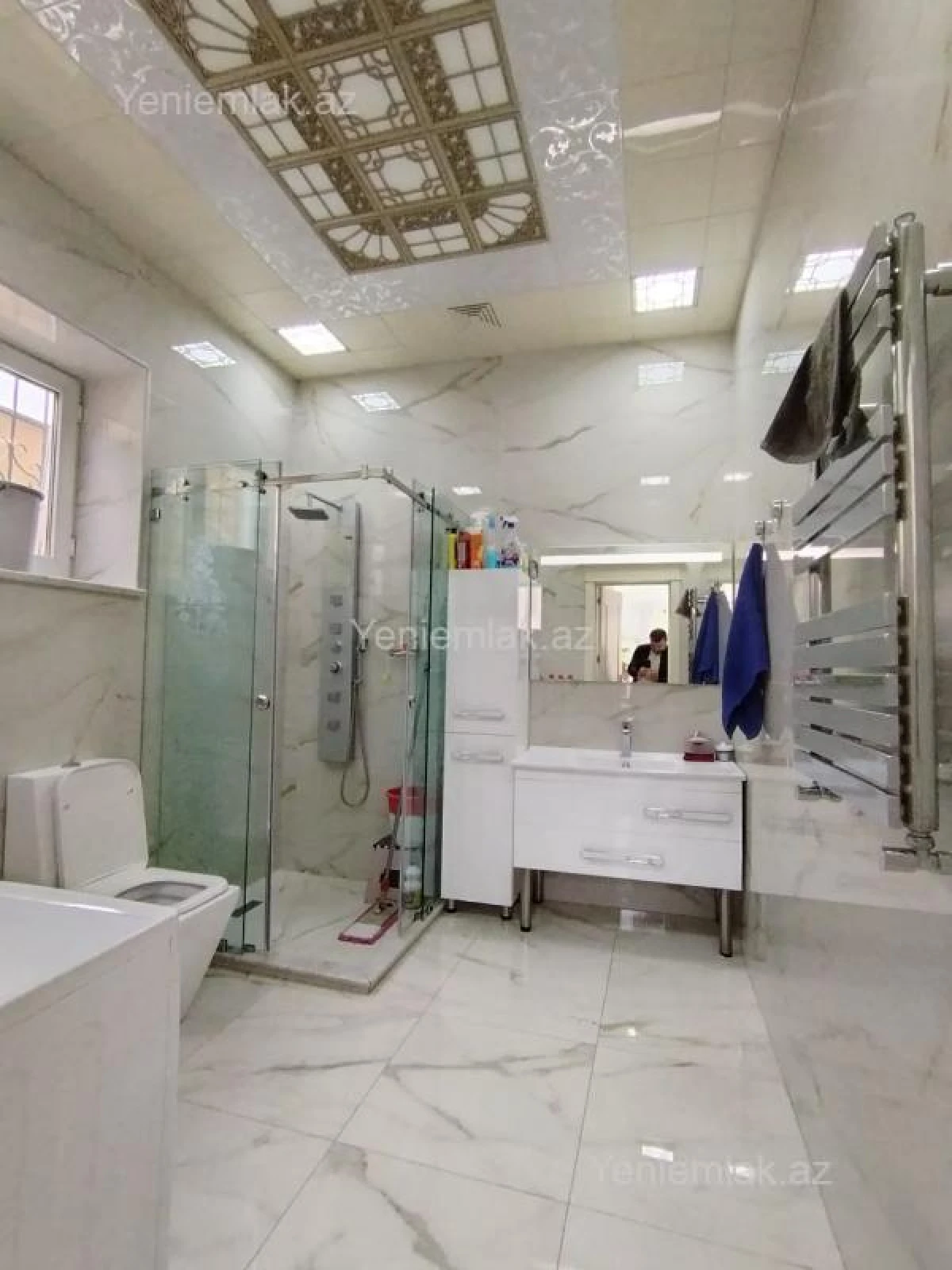 Satılır 6 otaqlı həyət evi 380 m²