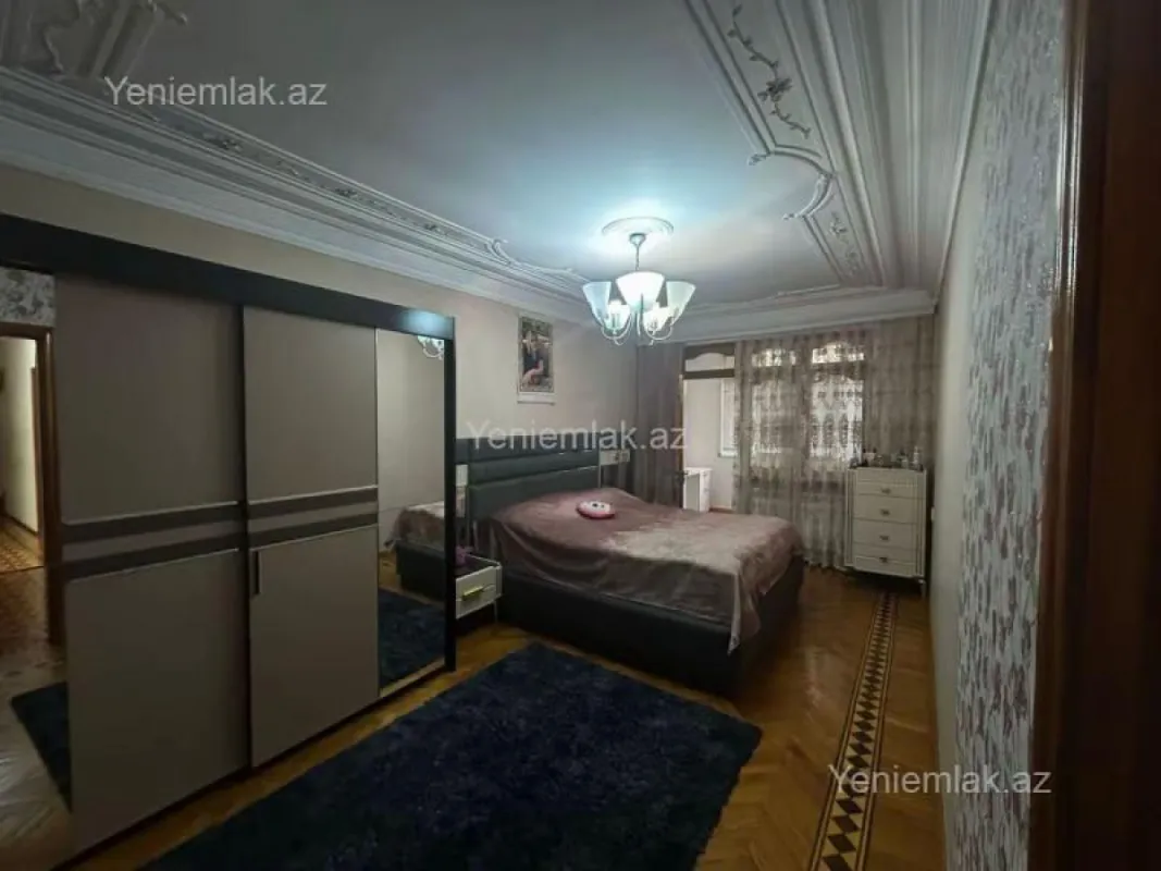 Satılır 5 otaqlı köhnə tikili 110 m²