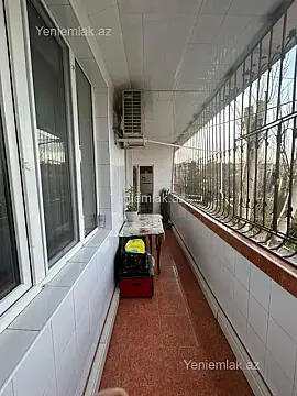 Satılır 5 otaqlı köhnə tikili 110 m²