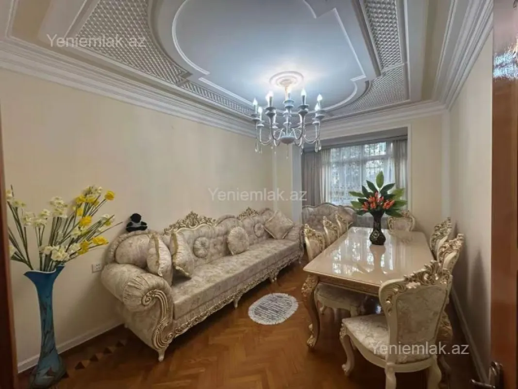 Satılır 5 otaqlı köhnə tikili 110 m²