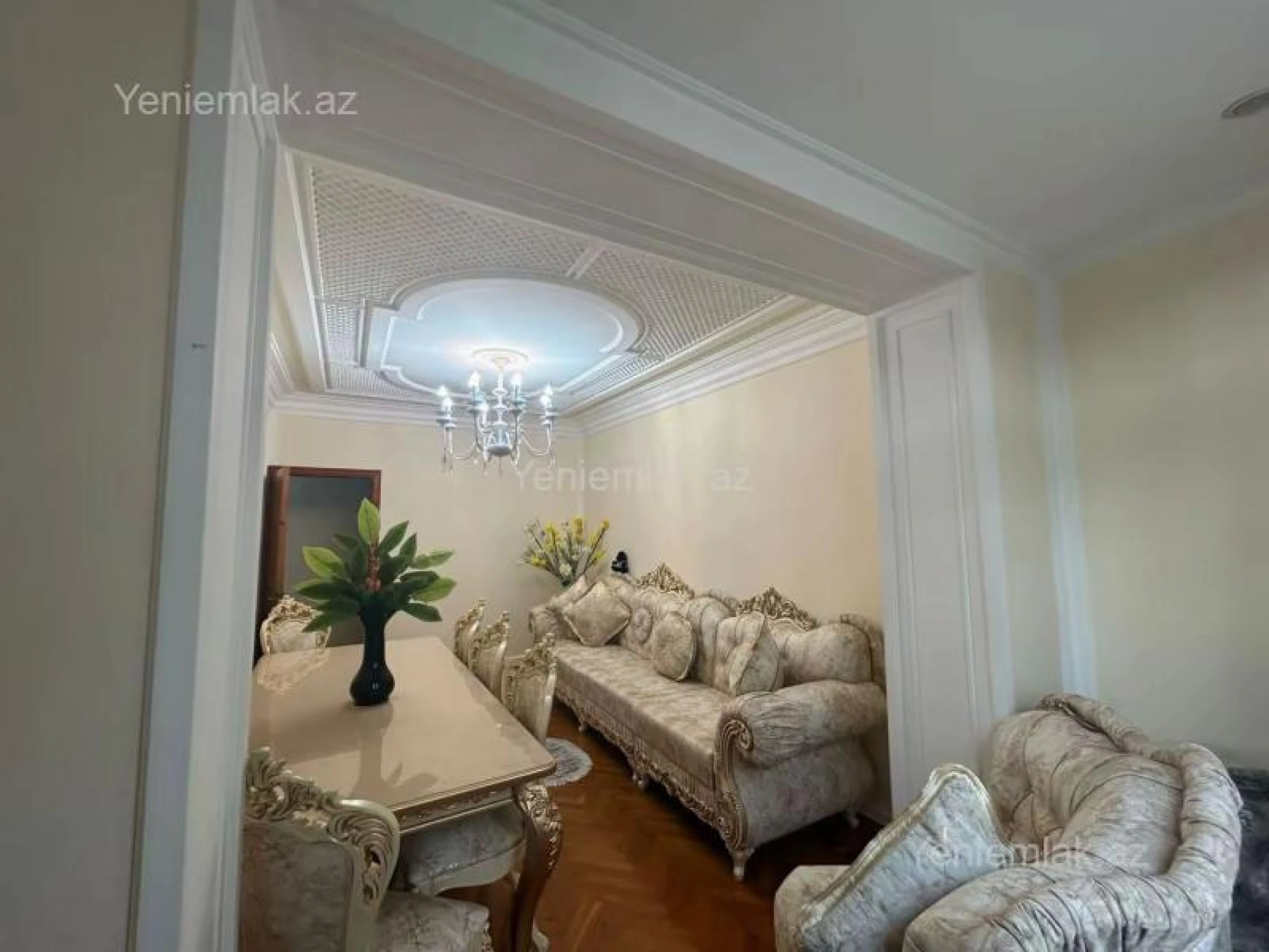 Satılır 5 otaqlı köhnə tikili 110 m²