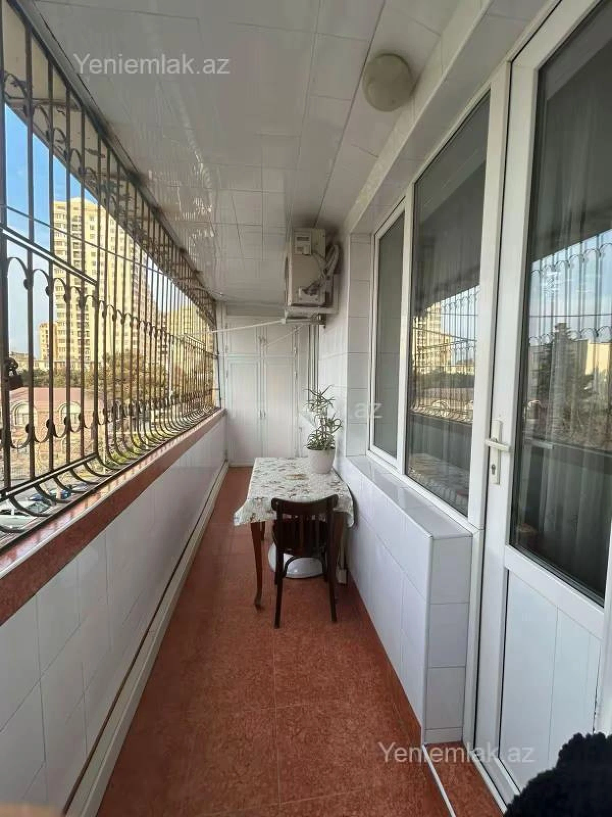 Satılır 5 otaqlı köhnə tikili 110 m²