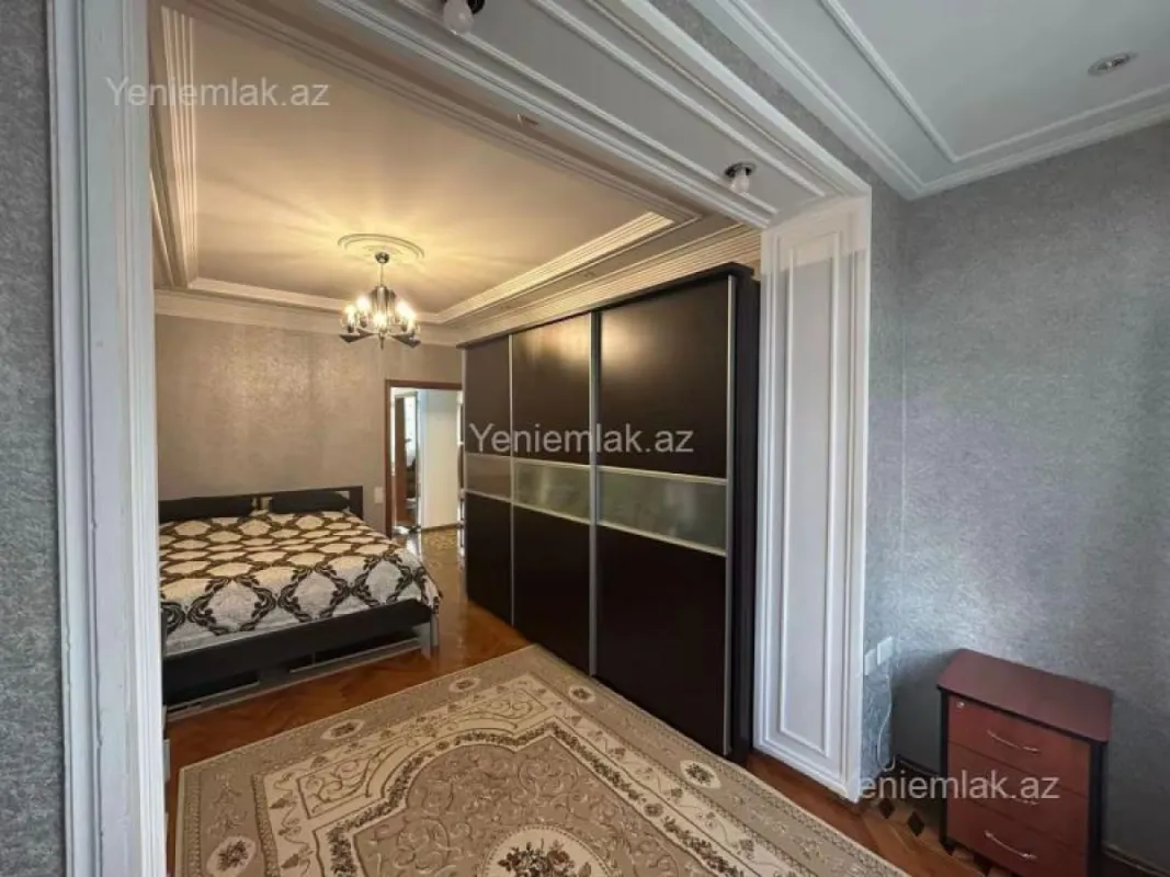 Satılır 5 otaqlı köhnə tikili 110 m²