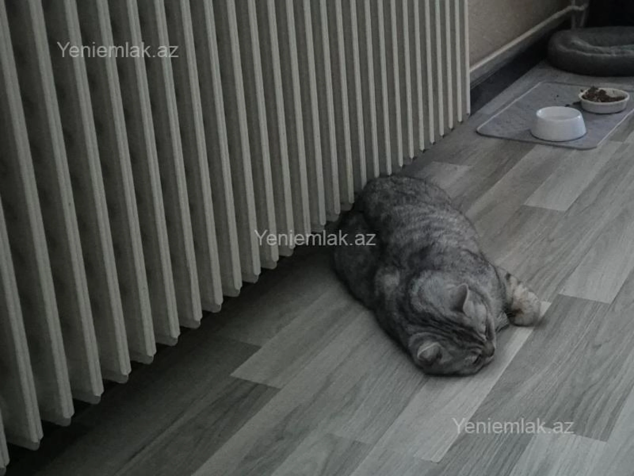 Satılır 4 otaqlı köhnə tikili 90 m²