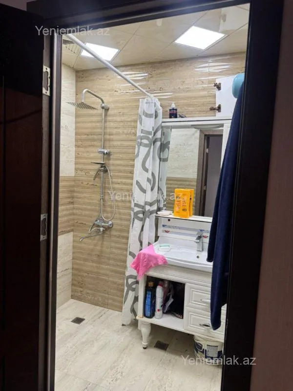 Satılır 4 otaqlı köhnə tikili 90 m²