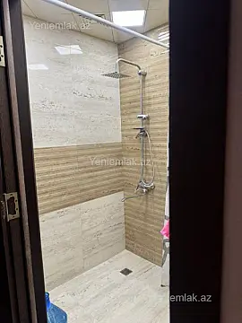 Satılır 4 otaqlı köhnə tikili 90 m²