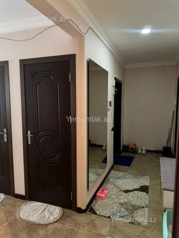 Satılır 4 otaqlı köhnə tikili 90 m²