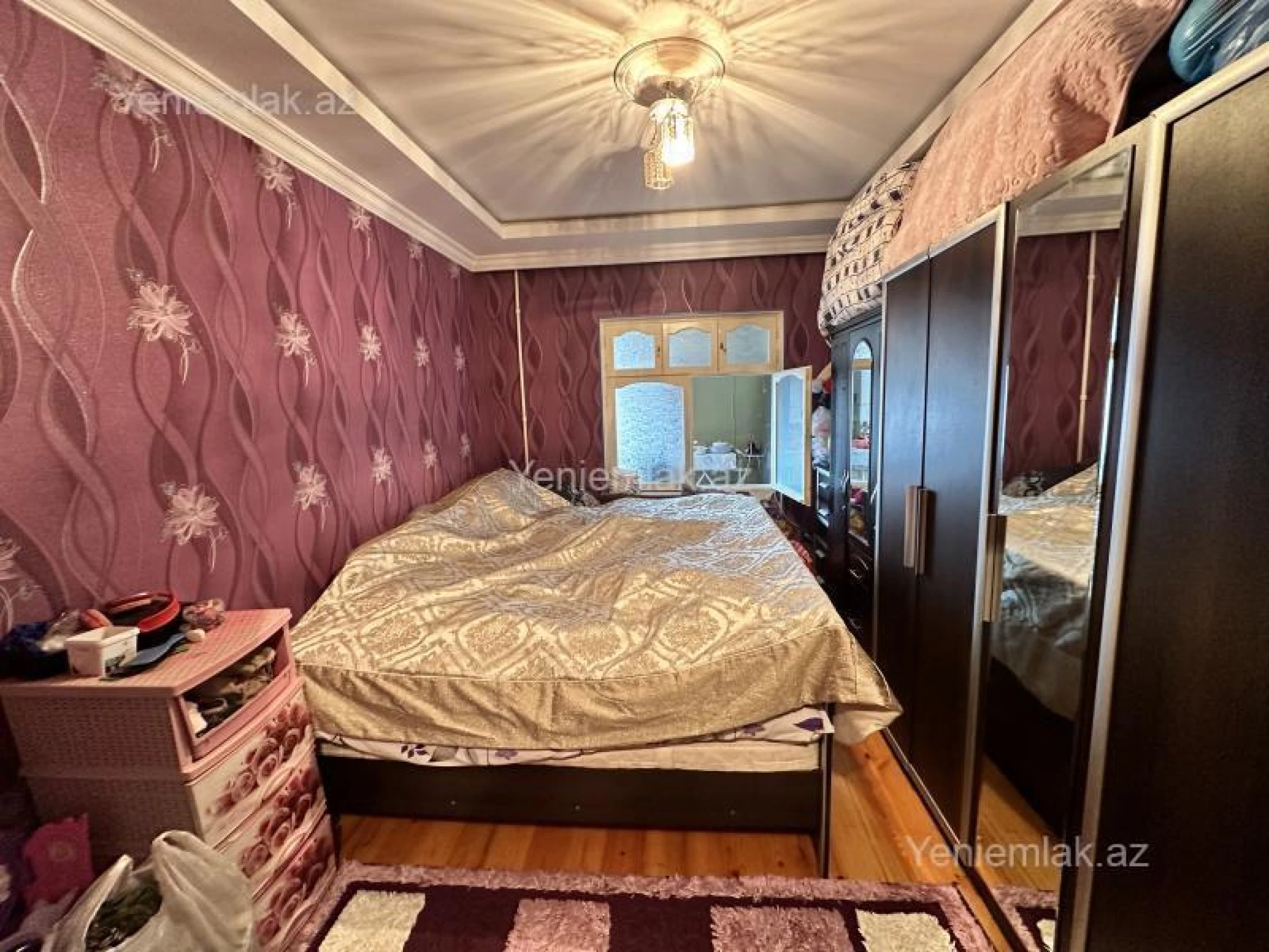 Satılır 2 otaqlı köhnə tikili 65 m²