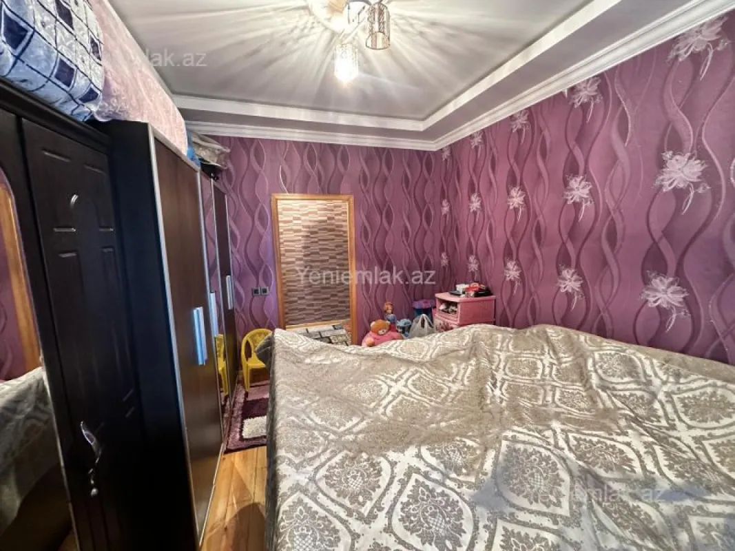 Satılır 2 otaqlı köhnə tikili 65 m²