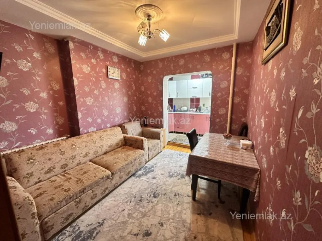Satılır 2 otaqlı köhnə tikili 65 m²