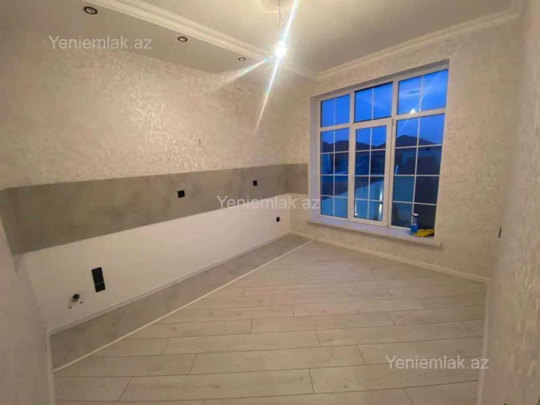 Satılır 4 otaqlı həyət evi 156 m²