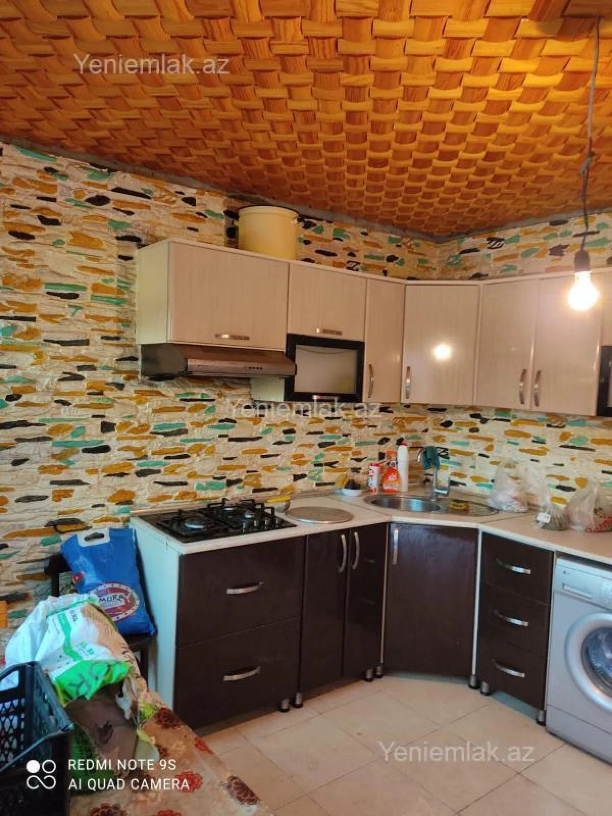 Satılır 5 otaqlı həyət evi 250 m²