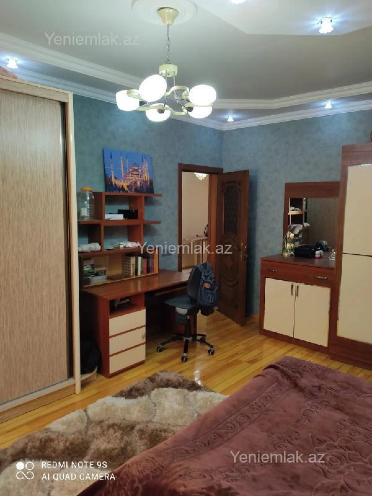 Satılır 5 otaqlı həyət evi 250 m²