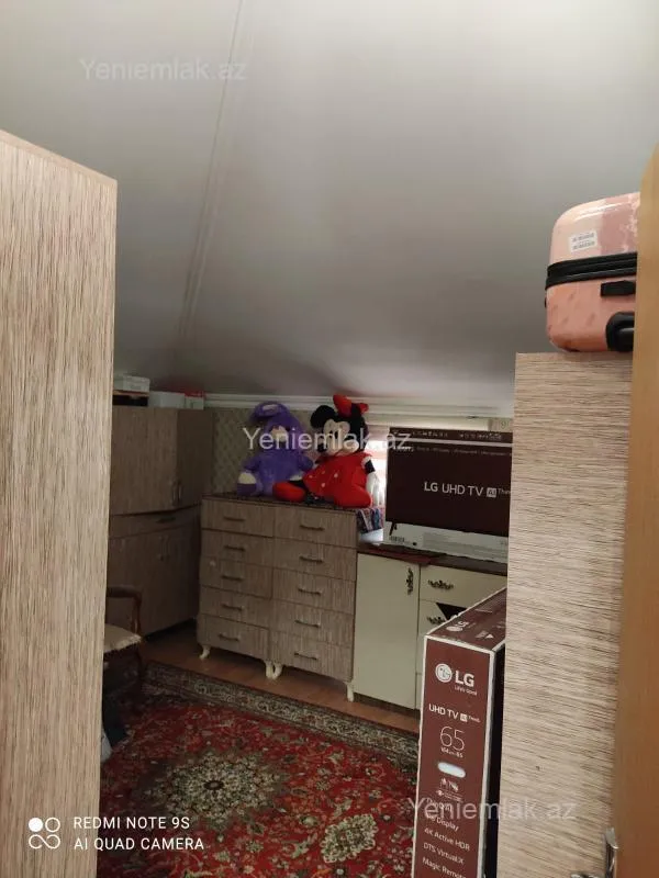 Satılır 5 otaqlı həyət evi 250 m²