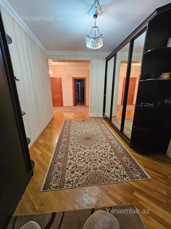 Satılır 3 otaqlı yeni tikili 145 m²