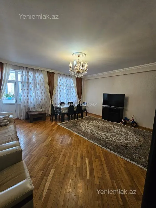 Satılır 3 otaqlı yeni tikili 145 m²