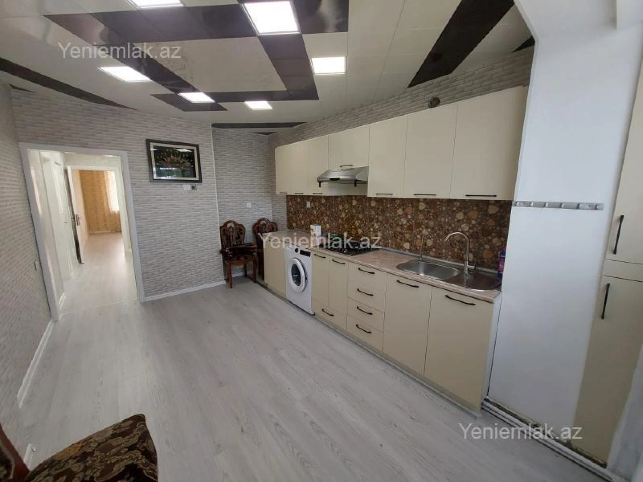 Satılır 2 otaqlı köhnə tikili 60 m²