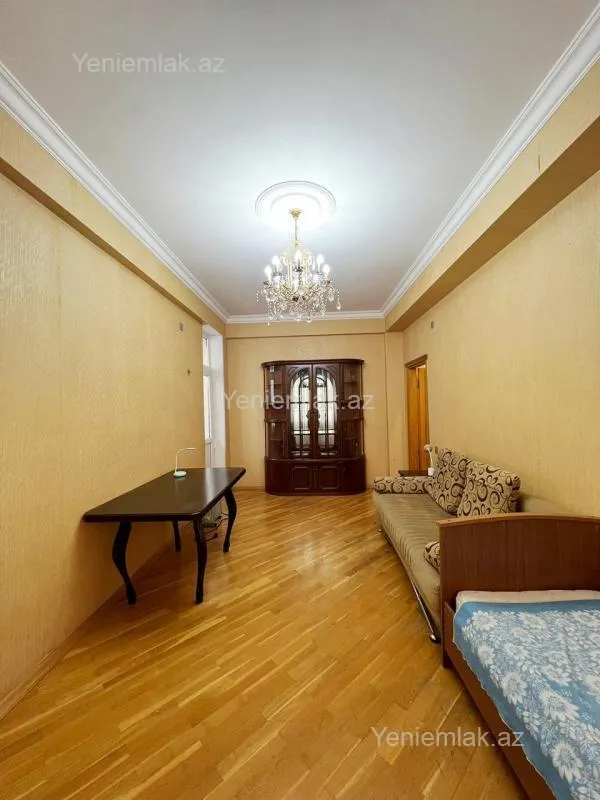 Satılır 2 otaqlı yeni tikili 72 m²