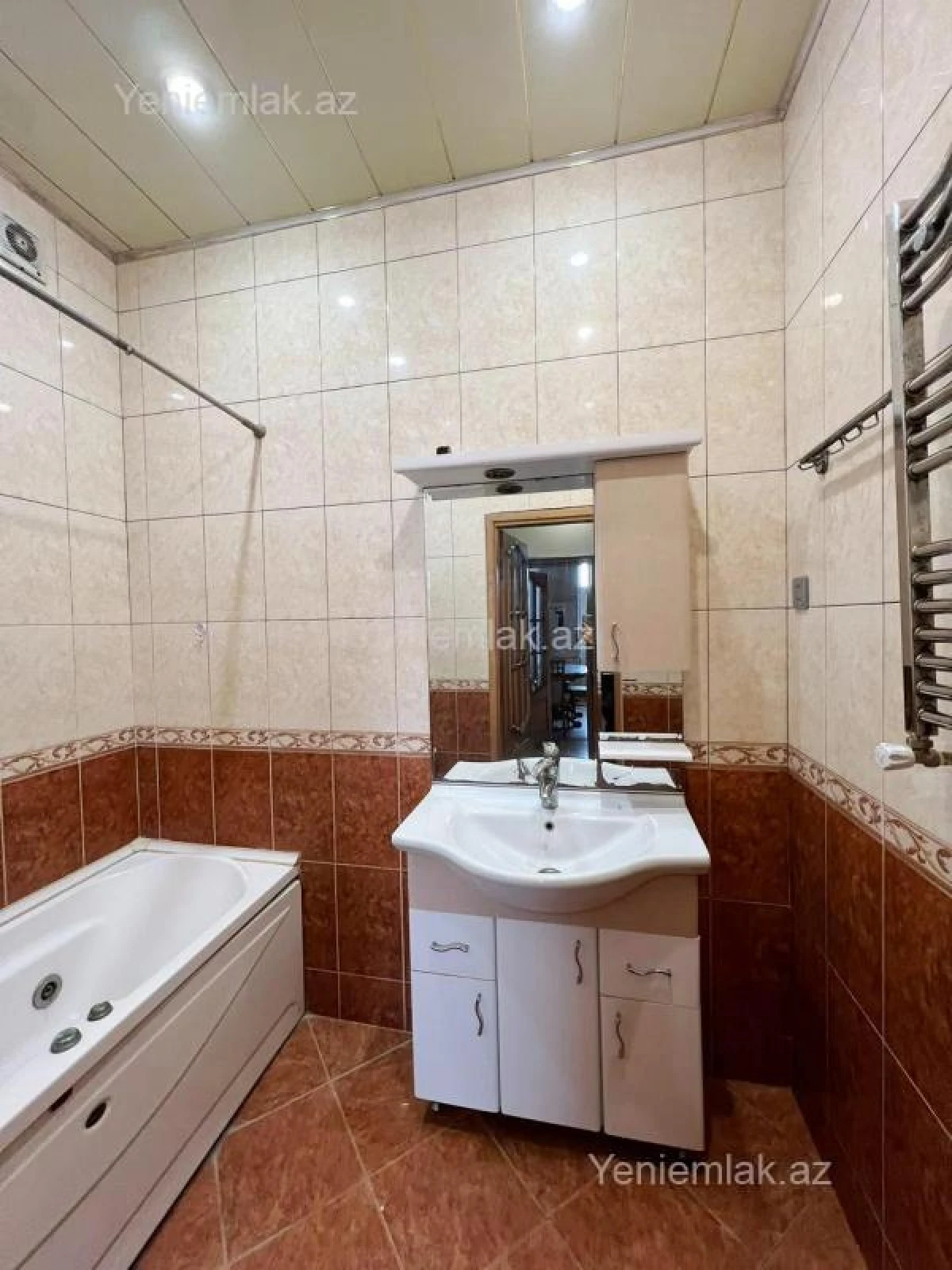 Satılır 2 otaqlı yeni tikili 72 m²