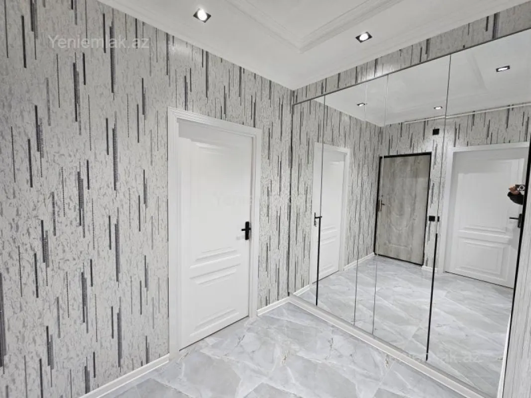 Satılır 2 otaqlı köhnə tikili 68 m²